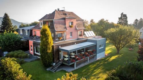 Logis Hôtel Restaurant & Spa La Rochette 2