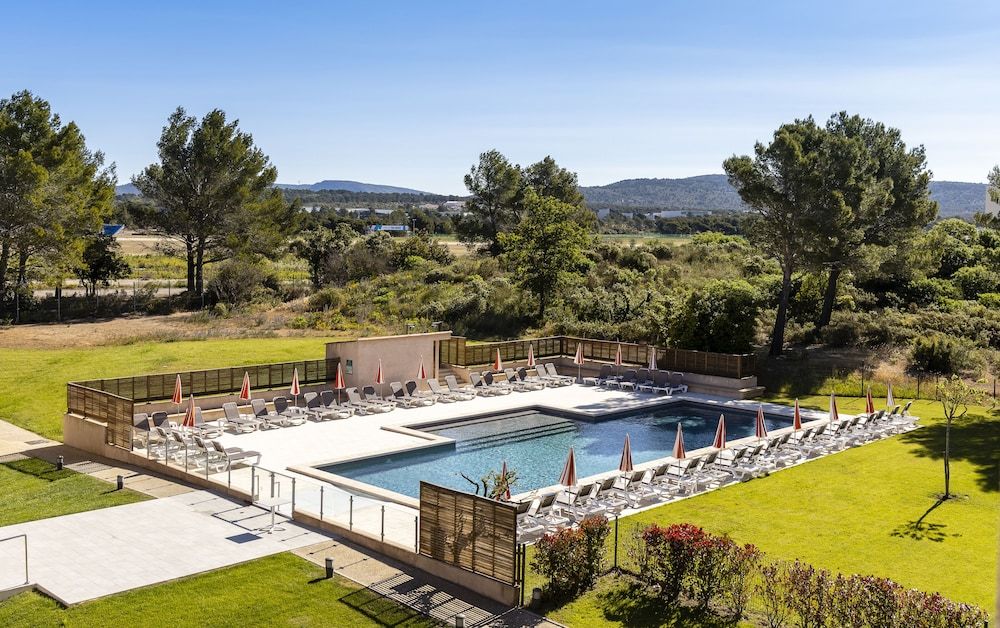 Grand Prix Hôtel & Restaurant 3 estrelas em Le Castellet