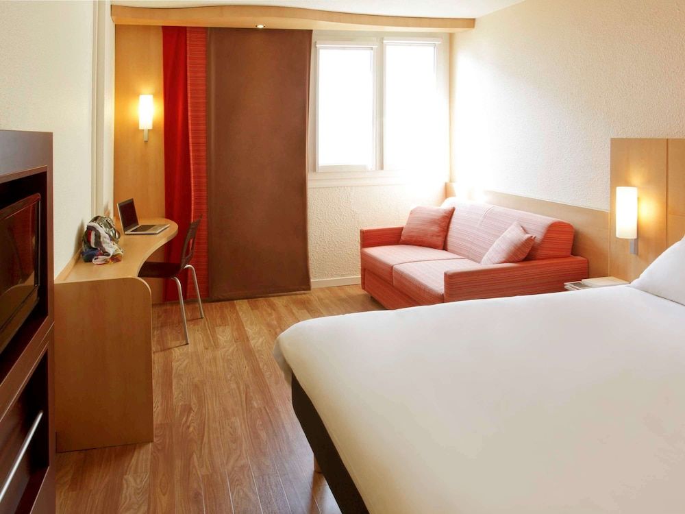 ibis Roanne 2