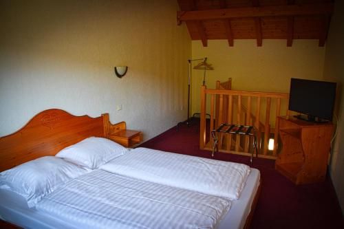 Logis Hôtel Restaurant La Petite Auberge Alsace 2