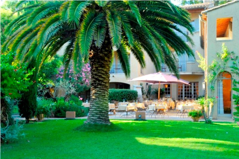 Les Agassins 4 estrelas em Le Pontet