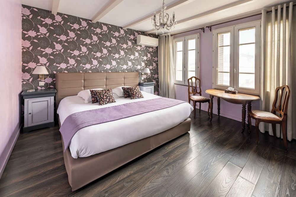 Hôtel ERMITAGE 3