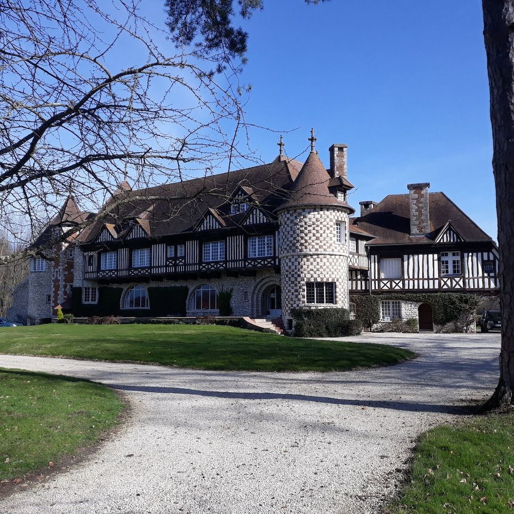 Chambres d'Hôtes Le Manoir de Beaumarchais 1 estrelas em Les Chapelles-Bourbon