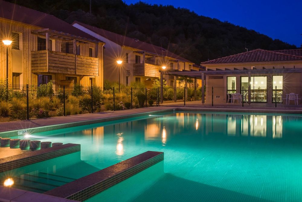 Résidence Le Clos du Rocher - Vacancéole 3 estrelas em Les Eyzies-de-Tayac-Sireuil