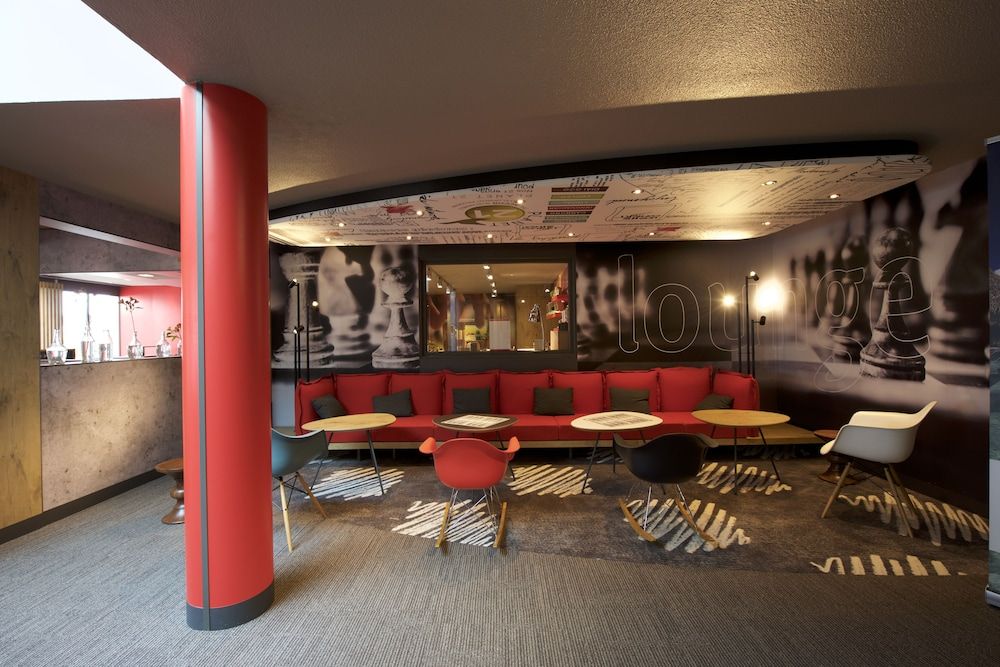 ibis Pau Lescar 3 estrelas em Lescar