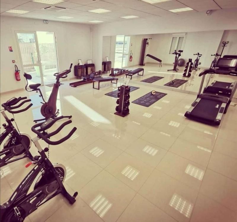 Inter-Hotel Vamcel 3 estrelas em Lescar