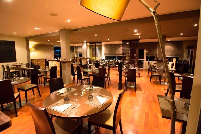 Adonis Villefranche 2 estrelas em Limas