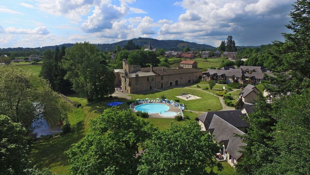VVF Château sur la Vienne Lac de Vassivière, Nedde 3 estrellas en Limoges