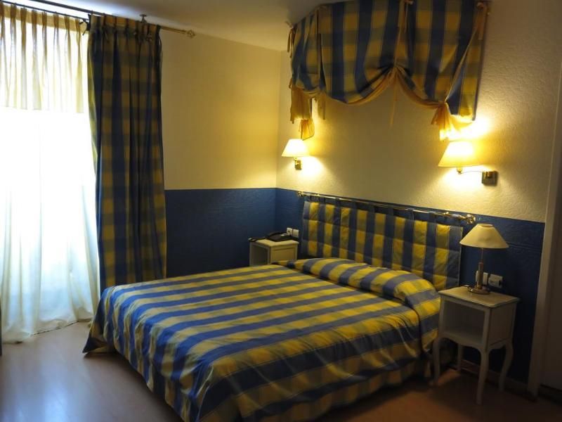 Grand Hotel Moderne Et Pigeon 3 estrelas em Limoux