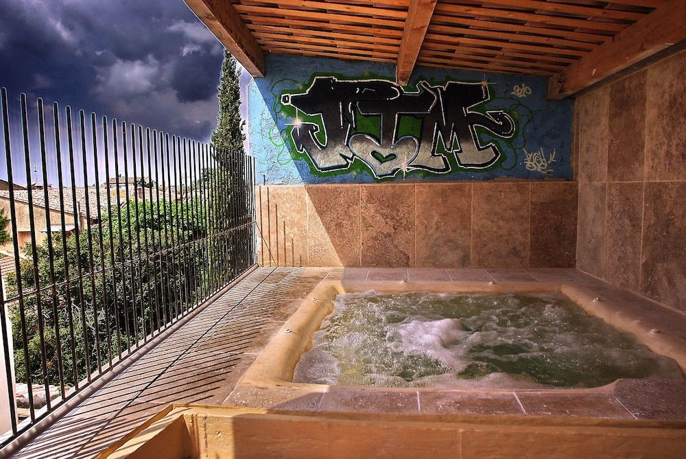 Artishow -1 estrelas em LʼIsle-sur-la-Sorgue