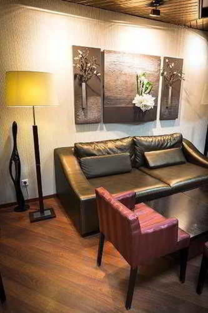 America Hotel Lourdes 2