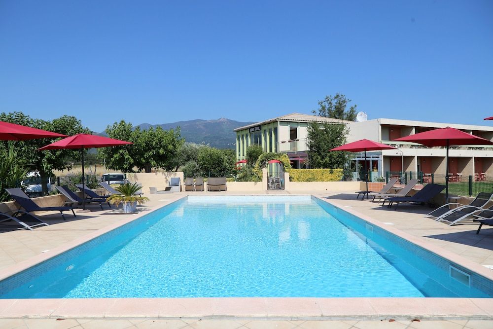 Les Jardins 3 estrelas em Lucciana