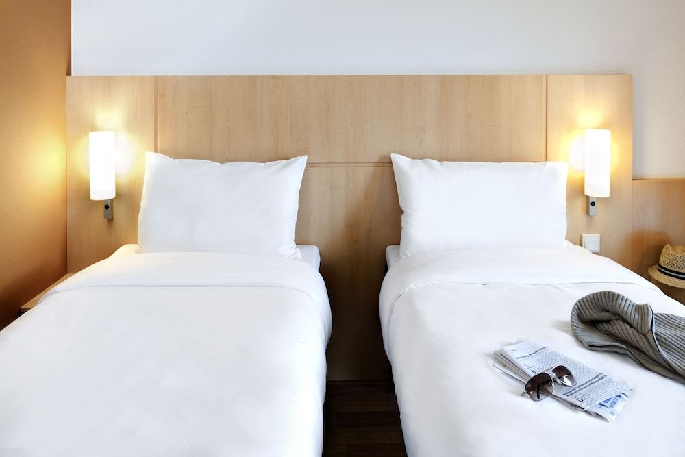 ibis Lyon Est Chaponnay 3