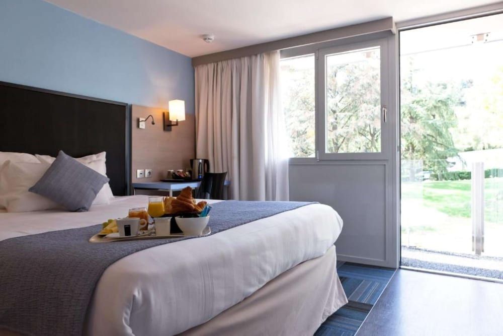 Kyriad Lyon Sud Sainte Foy 1