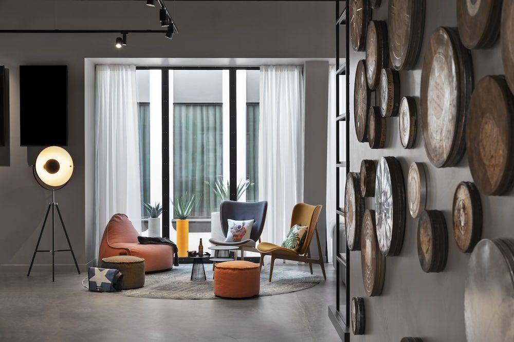 Moxy Lyon Airport 3