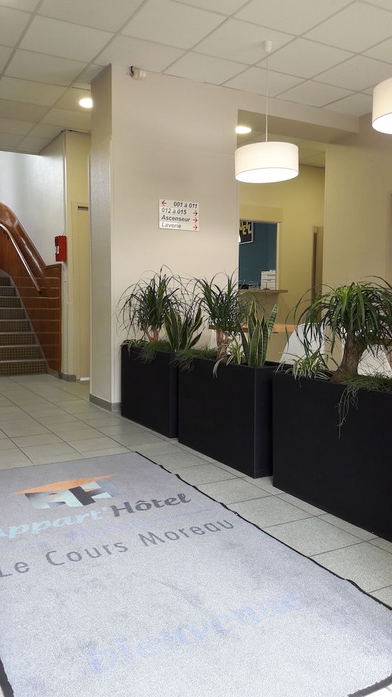 KOSY Appart Hôtels   Le Cours Moreau 2