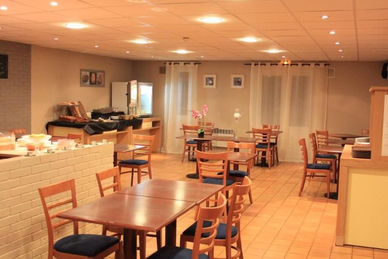 Kyriad Macon Nord 2 estrelas em Mâcon