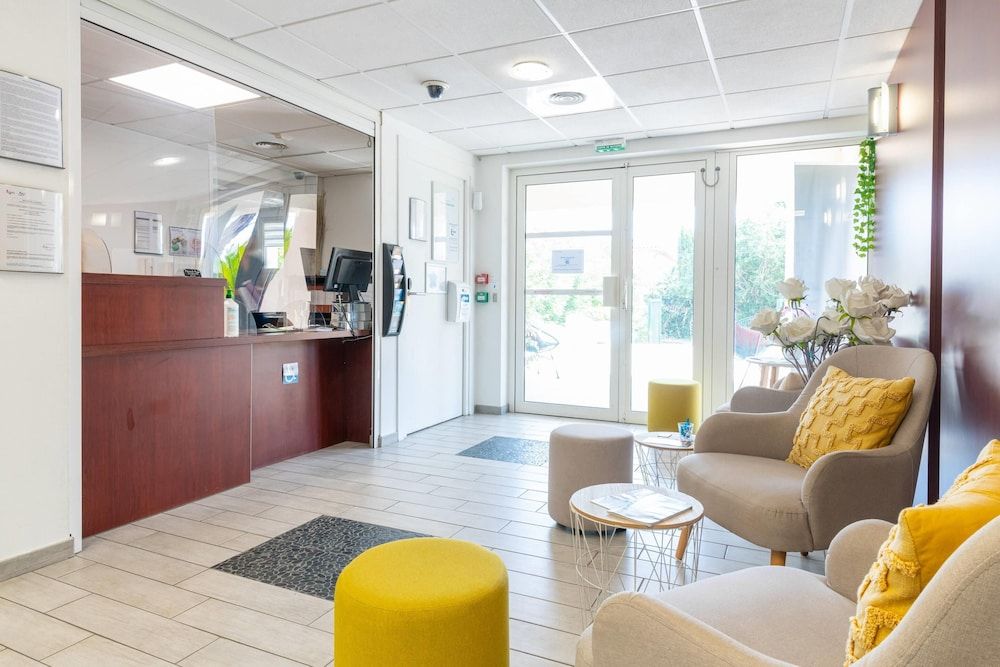 Comfort Aparthotel Cannes Mandelieu 3