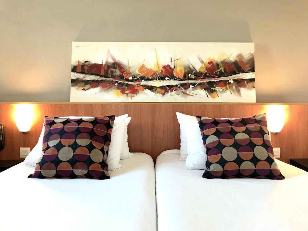 Kyriad Marseille Ouest Martigues 3