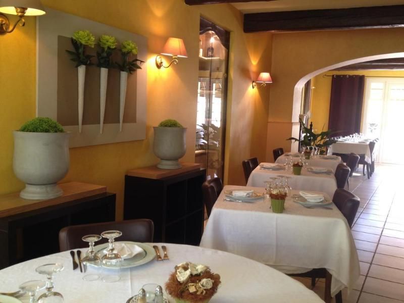 Logis Les Magnanarelles 3 estrelas em Maussane-les-Alpilles