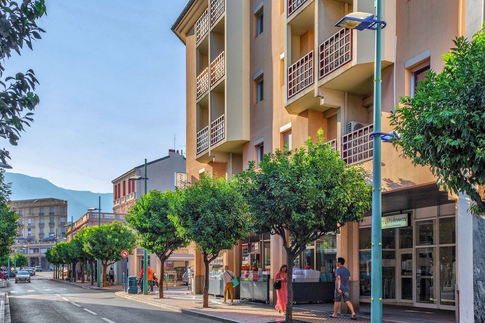 Pierre & Vacances Résidence Les Citronniers -1 estrelas em Menton