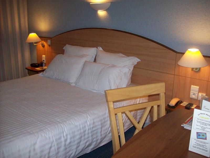 Maison Carree 3 estrelas em Méréville