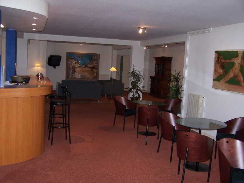 Inter-Hotel Marytel 3 estrelas em Montbrison