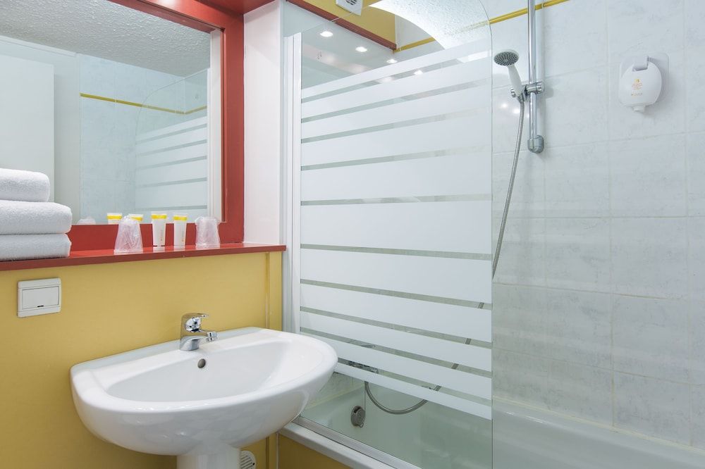 Comfort Hotel Montlucon 3