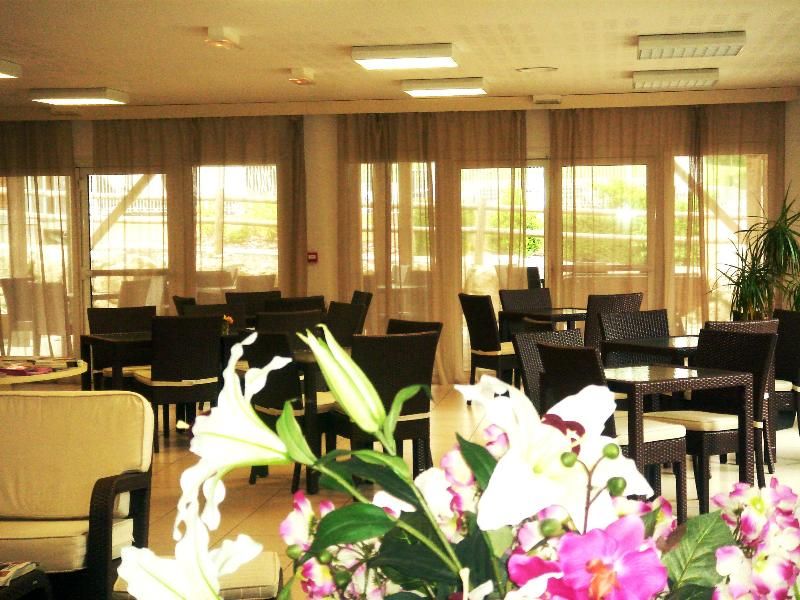 Les Hameaux de Montreal -1 estrelas em Montréal