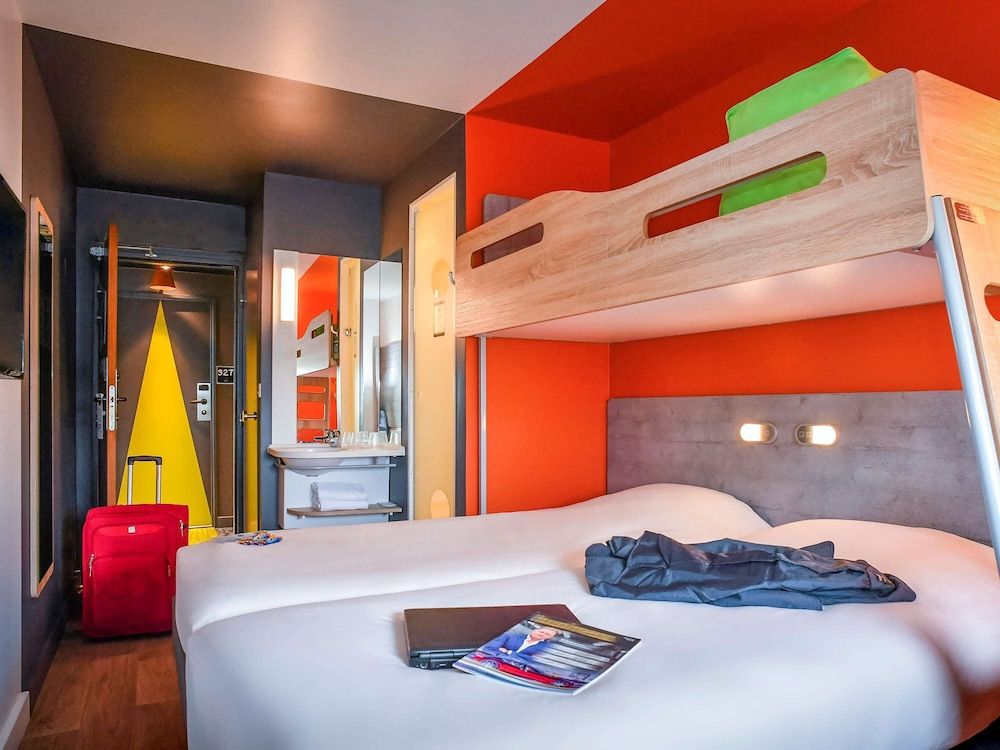Ibis Budget Coutances 3