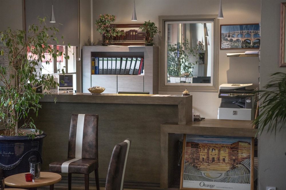 Kyriad Orange Centre 2