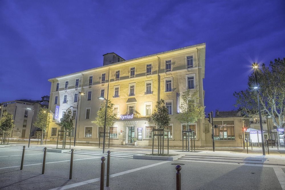 Kyriad Orange Centre 3 estrelas em Orange