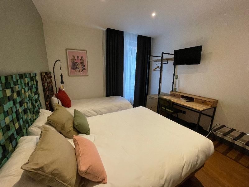 Urban Jungle. Hotel Orleans (ex Grand Hôtel) 3