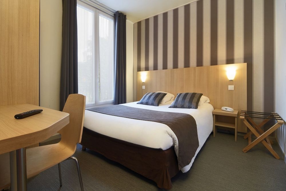 Hotel Paris Villette 1