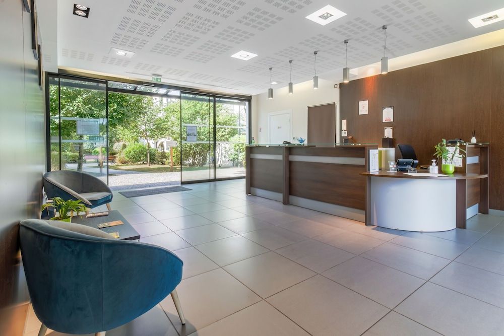 All Suites Appart Hotel Pau 3