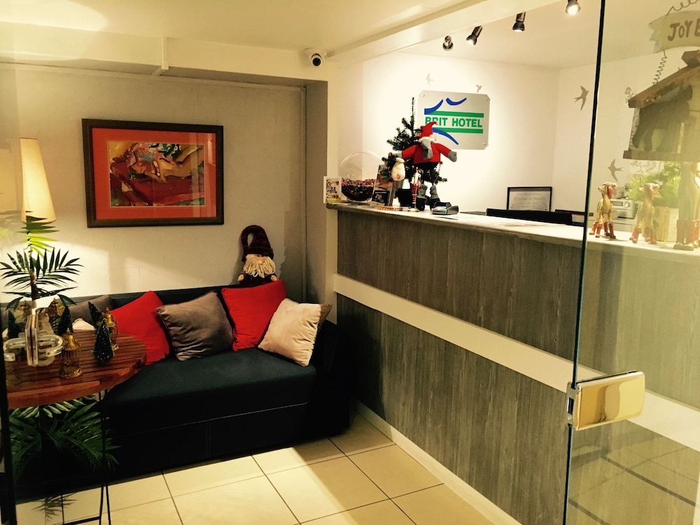 Brit Hotel Bosquet Pau Centre 2