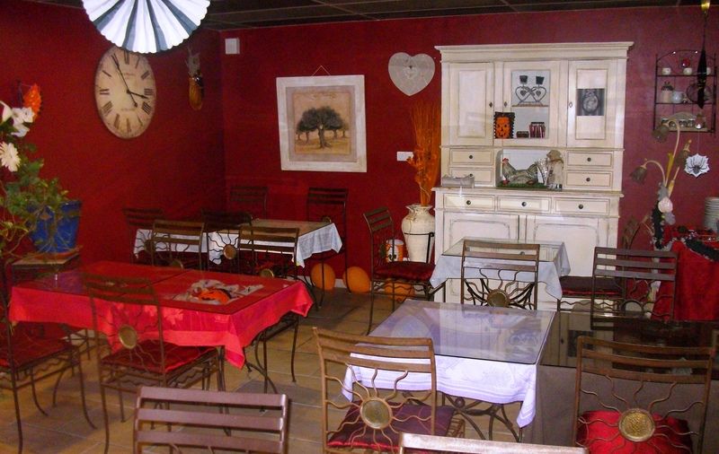 The Originals City, Hôtel Le Village Provençal 3 estrelas em Pertuis