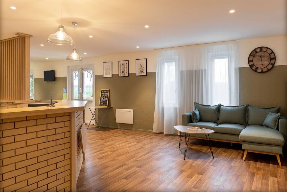Sure Hotel by Best Western Plaisir 3