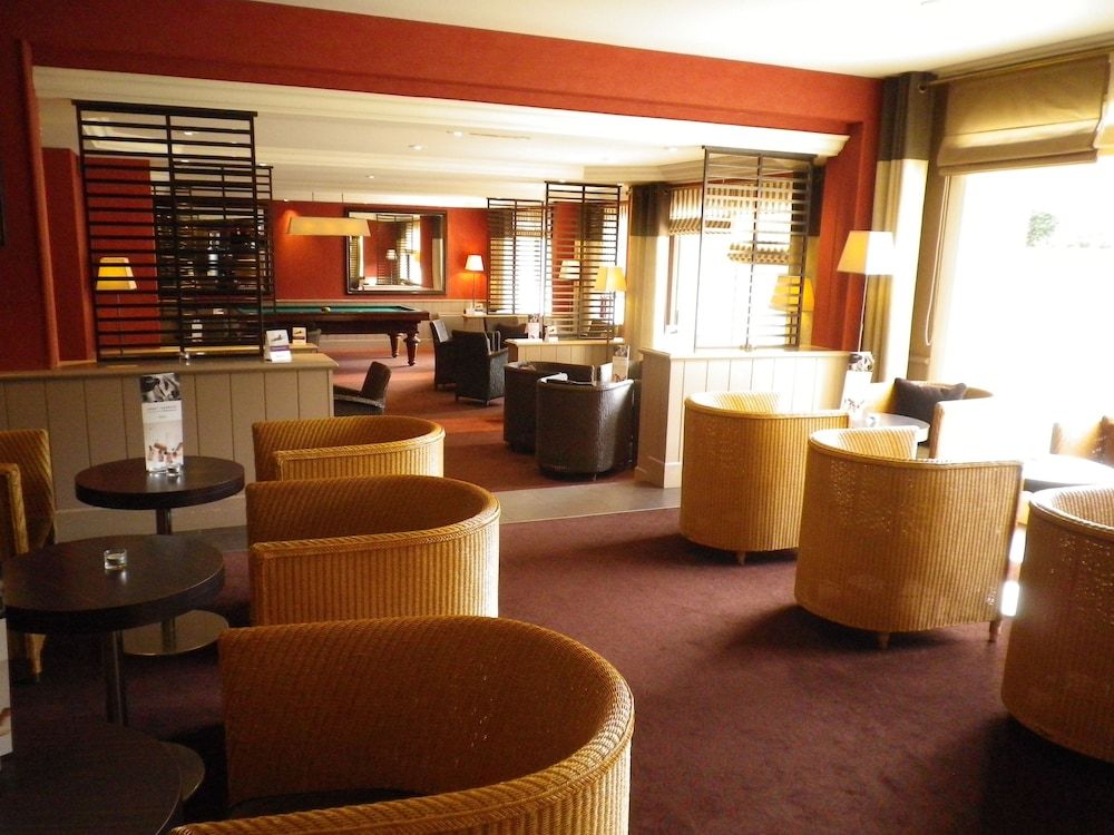 Mercure Omaha Beach Hotel 3