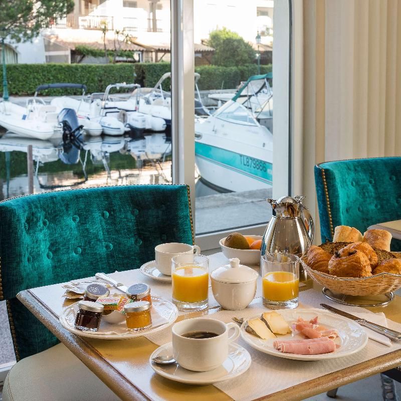 Le Suffren, BW Signature Collection 4 estrelas em Grimaud