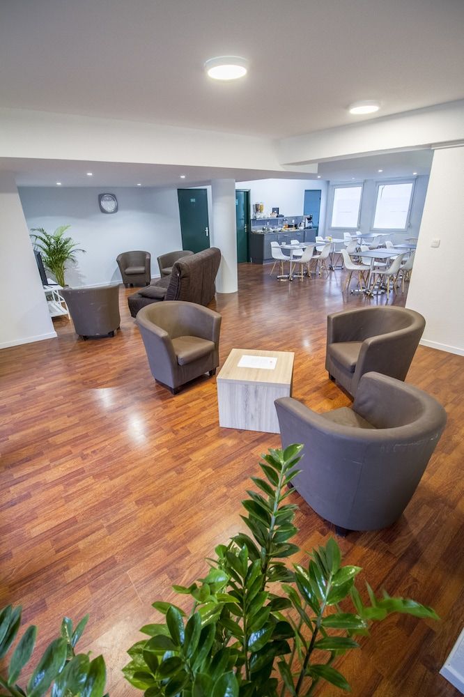 KOSY Appart Hôtels   Le Champ de Mars 3