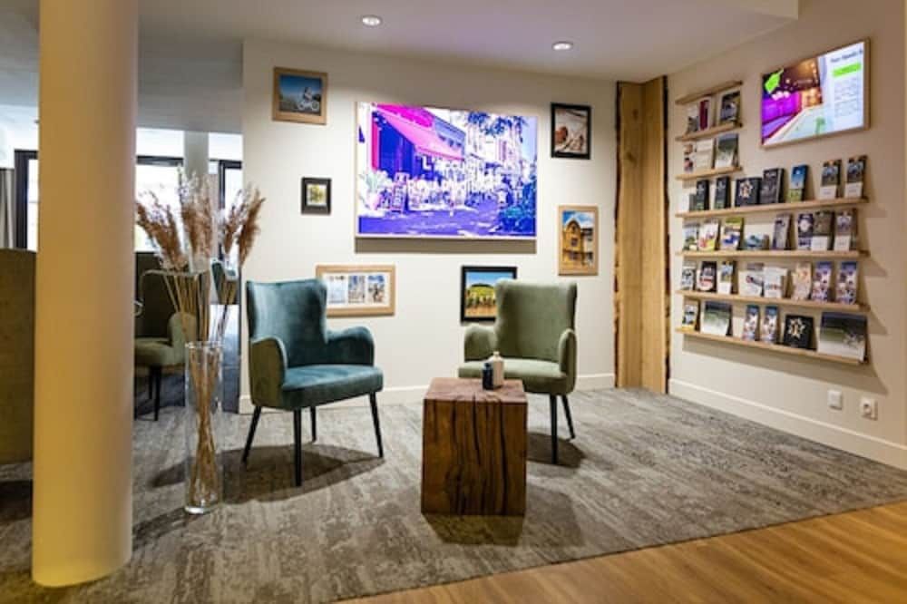 Domaine de la Forêt d Orient, Logis Hôtel, Restaurant, Spa & Golf 2