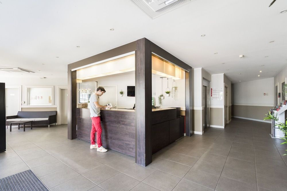 Appart'Hotel Garden & City Rousset 2