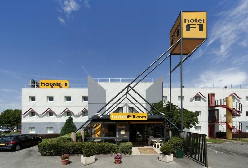 HotelF1 Melun 3