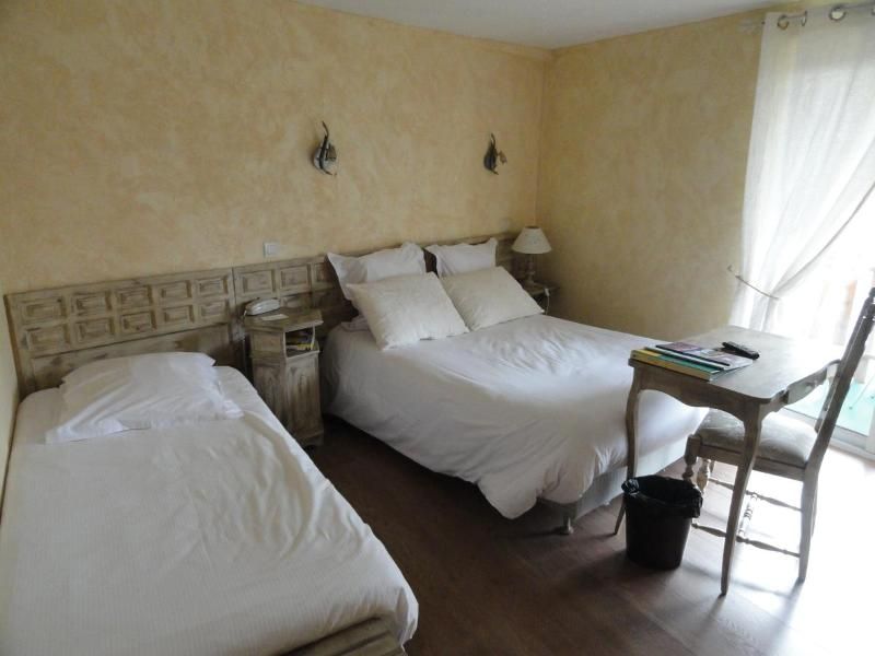 Logis Hotel Restaurant Chez Planes 2