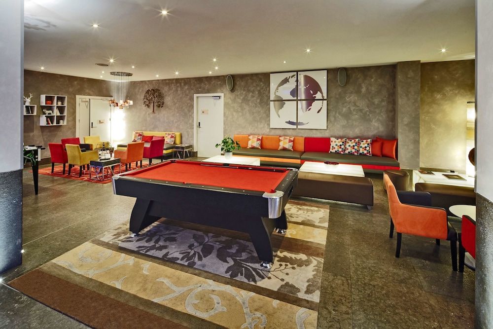 Kyriad Prestige Lyon Est - Saint Priest Eurexpo Hotel and Spa 2