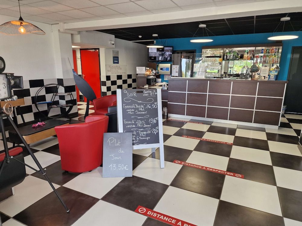 KYRIAD MONTLUCON - Saint Victor 3