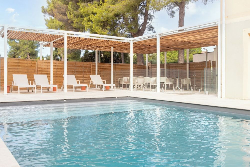 Logis Hôtel de Port d'Alon 2 estrellas en Saint-Cyprien
