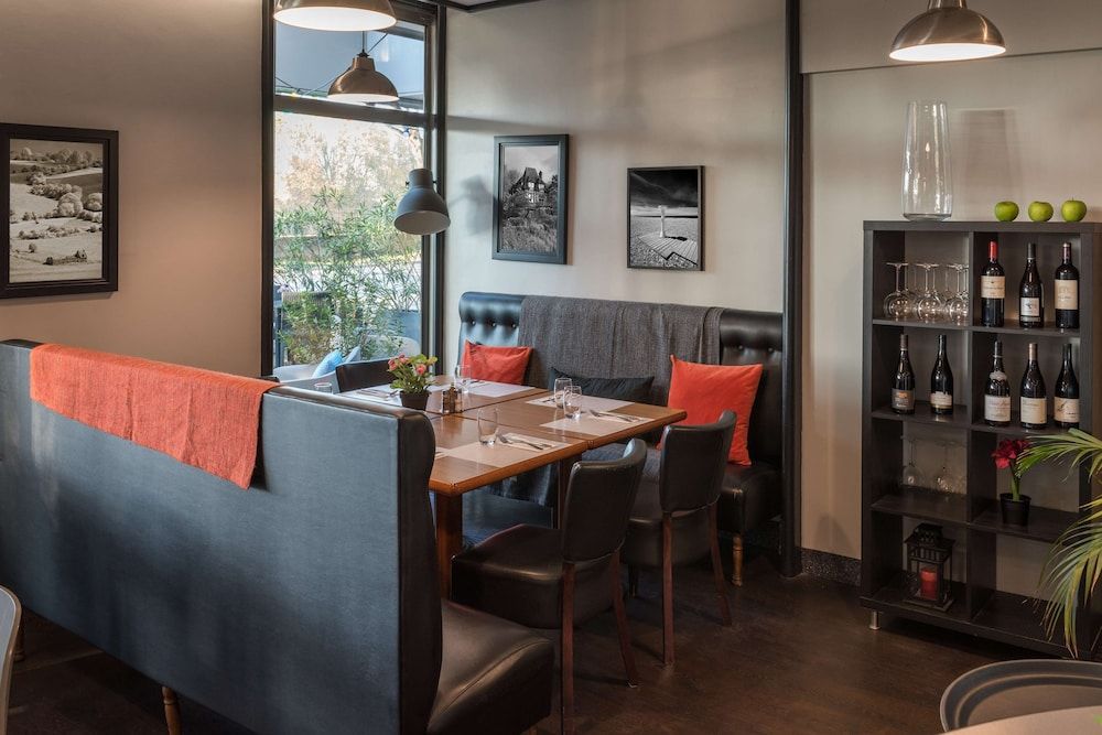 CAMPANILE PARIS NORD - Saint Ouen - Pleyel 3 estrelas em Saint-Cyr-sur-Mer