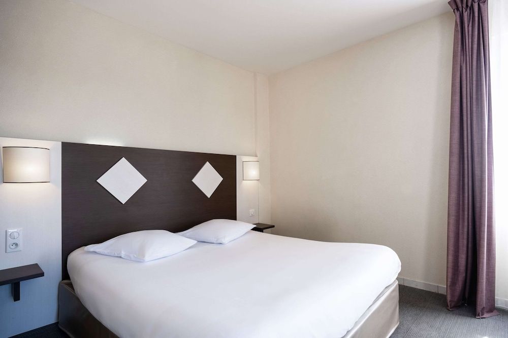 Comfort Hotel Saintes 3 estrelas em Saintes